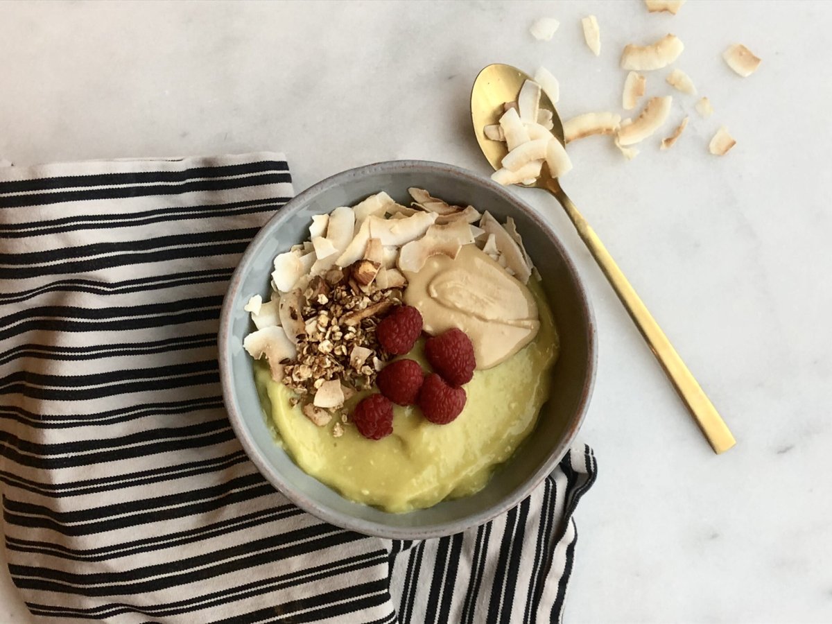 Ananas/mango smoothiebowl